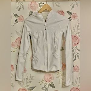 Lululemon Athletica. White jacket. Size 0.